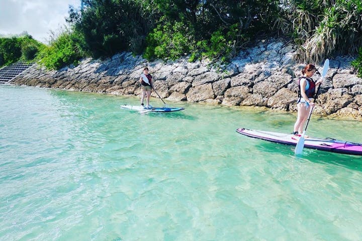 沖縄 うるま Sup 大海原に繰り出そう 観光名所 海中道路ビーチ でsup体験 アソビュー