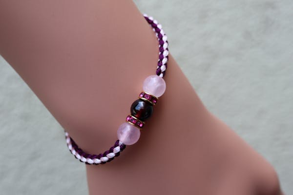 京都・二条城周辺・手作りブレスレット】パワーストーンと組みひもの