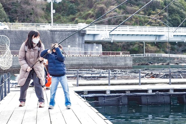 【和歌山・和歌山市・海釣り】釣った魚がレストランの食事に変身！手ぶら釣り体験