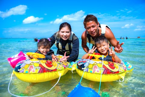 宮古島＜2歳〜75歳対象＞サンゴとお魚を楽しむシュノーケルツアー！温水シャワー・ドライヤー・駐車場無料