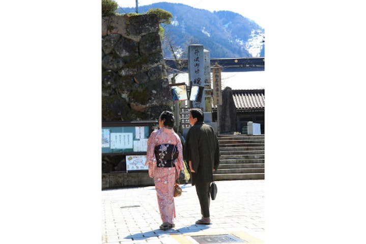 富山 越中井波 着物レンタル カップルで街歩き 男女着物レンタル アソビュー