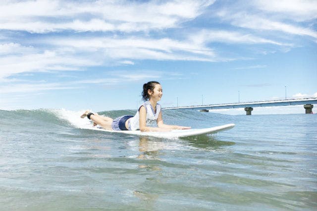 秋田 サーフィン 日本海のキレイな海に感動 サーフィン体験 アソビュー