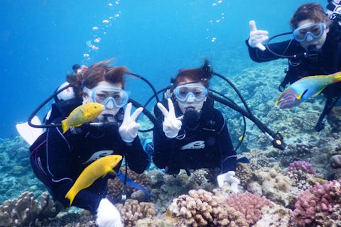 【沖縄・体験ダイビング】やんばるの離島で潜ろう！水納島ボートエントリーコース