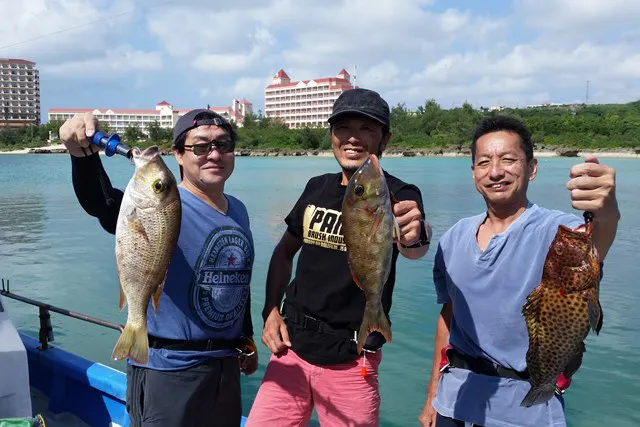 宮古島 海釣り 1日貸切 五目釣り体験 最大6名まで乗船可能 道具レンタル込み 何が釣れるかお楽しみ アソビュー