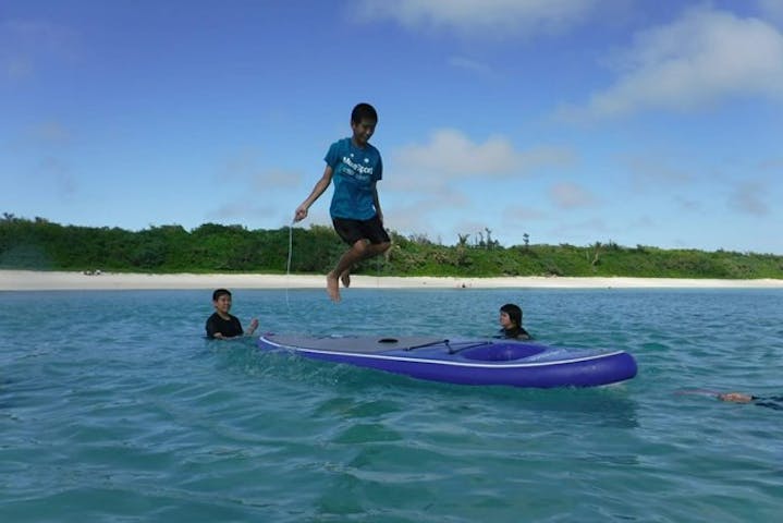 沖縄 宮古島 Sup シュノーケル ガイドおすすめインスタ映えツアー 海遊びからドローン撮影 観光まで楽しめます アソビュー