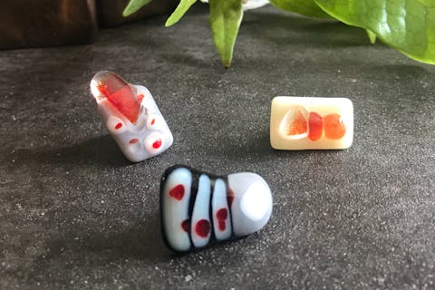 【京都・西陣・ガラス細工】フュージングガラスのピンブローチ（2個）