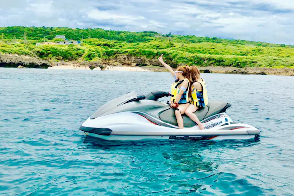 沖縄・古宇利島・水上バイク】1組貸切！気軽に遊べる！ジェットスキー