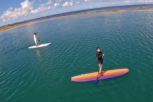 【沖縄・北谷・SUP】沖縄の美しい海でのんびり海上散歩！レンタルSUP