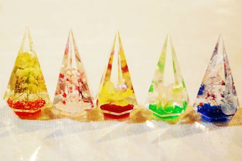 【東京・東麻布・手作りアクセサリー】UVレジン体験レッスン（1つ）