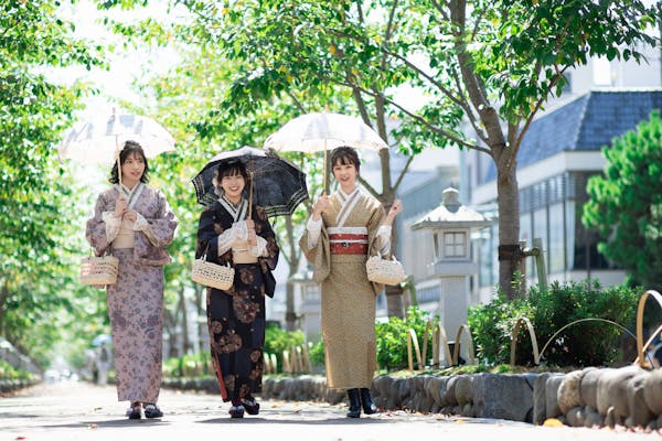 京都・着物レンタル】ヘアセット付き！イベントや街歩きに！本格着物