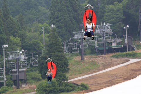 【長野・野沢温泉・ジップライン】まるで鳥になった気分！標高差122ｍのジップ・スカイライド
