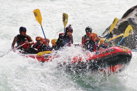 【徳島・ラフティング】まるっと1日激流三昧！吉野川ラフティング1日コース（ランチ付き）