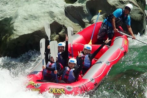 【徳島・ラフティング】吉野川名物の激流にチャレンジ！ラフティングPM半日ロングコース