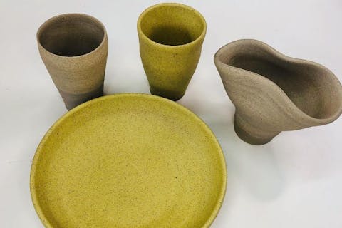 【常滑・陶芸体験】当店人気NO.1 90分たっぷりコース ゆっくりと楽しみたい方におすすめです！色も45種類の沢山ある中から好きな色を選べます