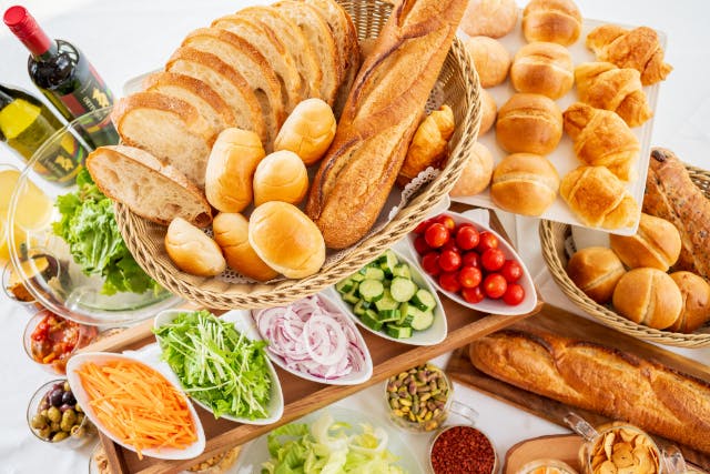 【兵庫・神戸・クルージング】メインディッシュが選べるプラン！「神戸グリル&サラダバー」ソフトドリンク飲み放題付き