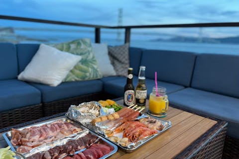 【兵庫・神戸・BBQ】VIP席　手ぶらでOK！海一望のソファー席！食材付き！