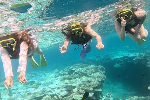 沖縄・本部町・マリンスポーツ3種 シュノーケルセットコース】学割