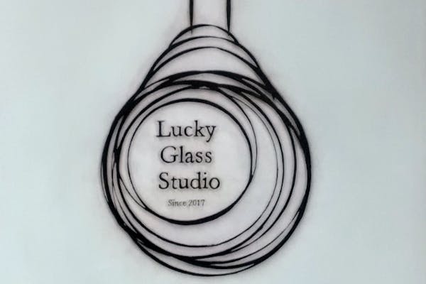 東京・大森・ガラス工芸】アトリエ独自の技法で世界に一つのお皿を制作