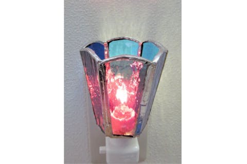 【東京・練馬・手作りランプ】初心者歓迎！練馬の隠れ家で楽しむガラス工芸体験☆手作り作品で特別な思い出を♪