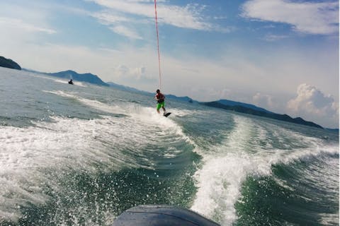 【香川・丸亀・ウェイクボード】初めてでも楽しめる！ウェイクボード20分体験コース