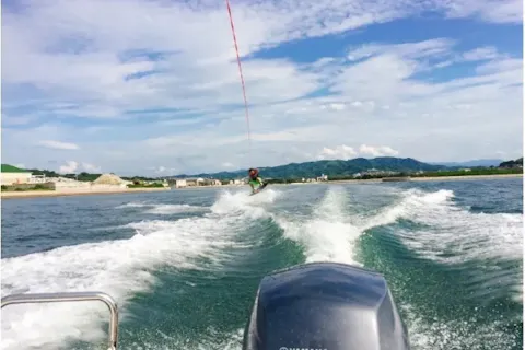 【香川・丸亀・ウィエクボード・トーイングチューブ】ウェイクボード＆トーイングチューブ体験（通常コース）爆笑間違いなしプラン！！