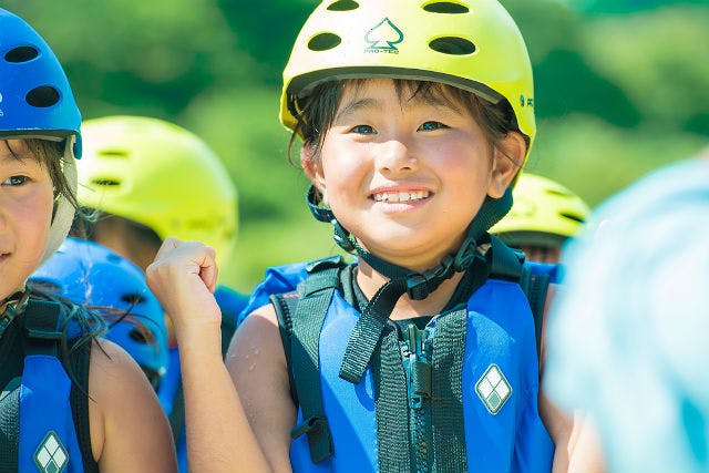 リバーポートパーク美濃加茂:【岐阜・木曽川・ラフティング】ファミリーの休日にぴったり！美しい峡谷と激流が同時に楽しめる木曽川アドベンチャー（小学生OK・写真付き）