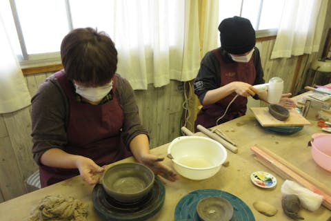 【東京・高尾・手びねり】湯飲み、おちょこなど自由に作る手びねり体験！（1個または2個）