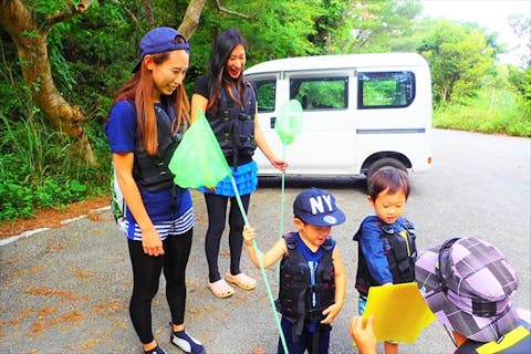 【沖縄・名護・トレッキング】やんばるの豊かな森を探検！リバートレッキング