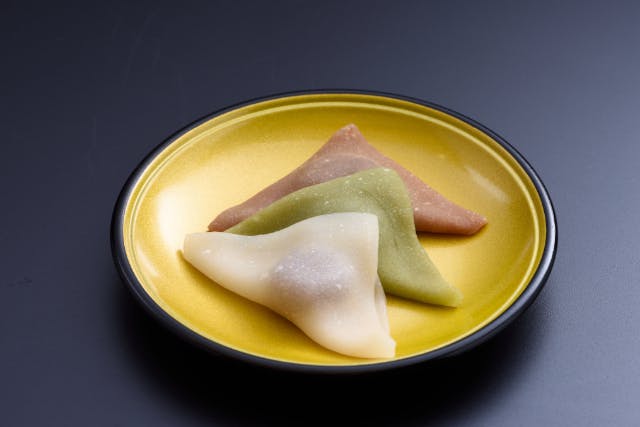 八つ橋庵とししゅうやかた (右京区（京都市）・嵐山・高雄 和菓子教室)の「【京都市右京区・和菓子教室】生地から作る生八つ橋づくりとお抹茶体験」の画像
