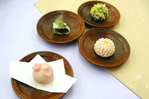 【京都市右京区・和菓子教室】京菓子　ねりきり細工体験（4個づくり）