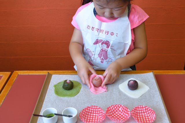 【京都市右京区・和菓子教室】新鮮な国産苺で作る！いちご大福づくり体験（3つ）