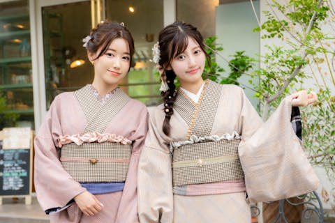 【金沢・兼六園・浴衣or着物レンタル】】大人気レトロプレミアム★ヘアセット付き！アンティーク着物をエレガントに♡