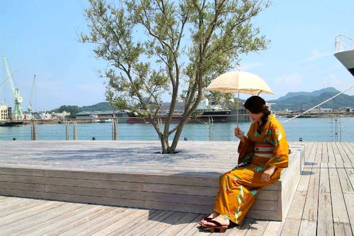 広島 尾道 着物浴衣レンタル 尾道駅徒歩3分 レトロな町並みの尾道をアンティーク着物でお散歩 アソビュー