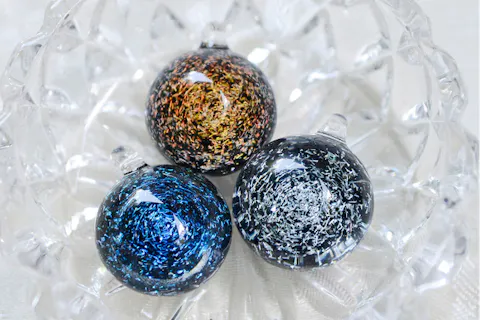 【京都府・京都市・酸素バーナーワーク体験】輝き満ちる一粒。きらきらダイクロガラスコース