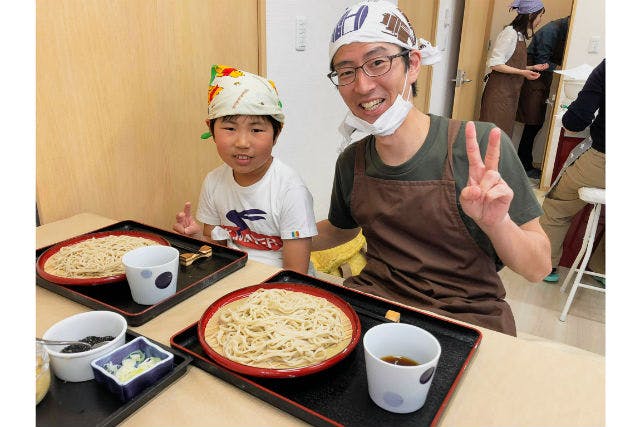 そば打ち体験・東京】新高円寺駅徒歩7分！北海道産の上質蕎麦粉で目指せそば職人！お持ち帰り付き！｜アソビュー！