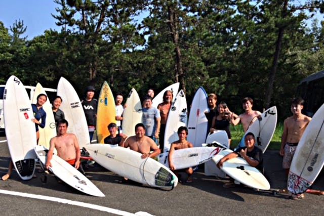 【大阪・和歌山県磯ノ浦Beach・サーフィン体験】波に乗る楽しさを実感！初めてのサーフィン半日体験