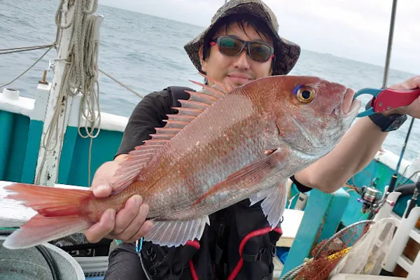 和歌山・すさみ・海釣り】本格的な海釣りで目指せ大漁！ジギング