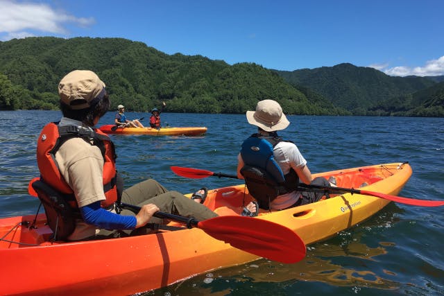 かぬー　1005050お急ぎ かぬー 1005050お急ぎ 飛騨・下呂・カヤック】ゆったり湖上散歩