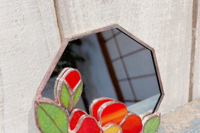 島根・松江・ステンドグラス】松江市のお花椿の手鏡づくり♪｜アソビュー！