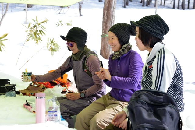 twin tree（ツインツリー） (高山市・丹生川・奥飛騨 スノーシュー・スノートレッキング)の「【岐阜・高山・スノーシュー】冬を満喫！雪上たき火とスノーシュートレッキング体験」の画像