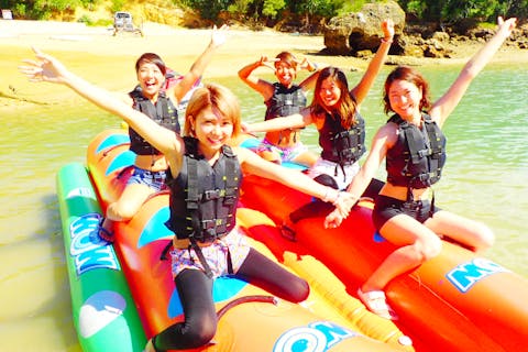 【沖縄・国頭郡 ・バナナボート】人気急上昇プラン！バナナボート＆マーメイドスイム