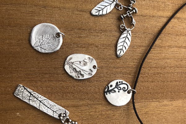 シルバー アクセサリー セット 楽天市場】spe0336-pair ステンレス ハート チェーン・BOX付きペア