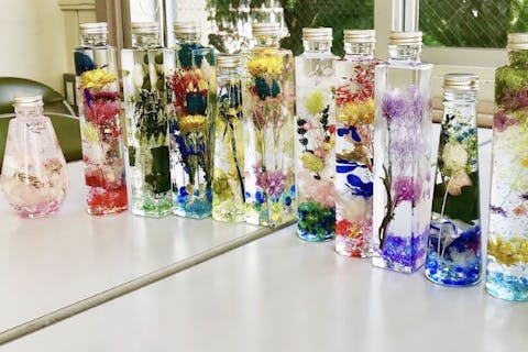 神戸 ハーバリウム 沢山の材料から選べる お花のインテリア ハーバリウム体験 アソビュー