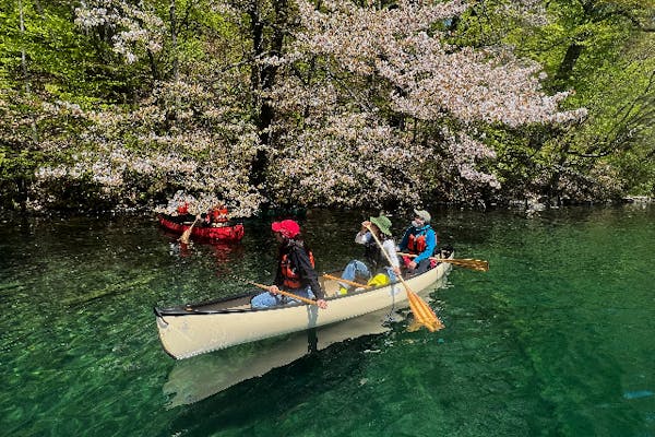 青森・十和田・カヌー】噴火で出来たカルデラ湖をカヌーで漕ぎ進む