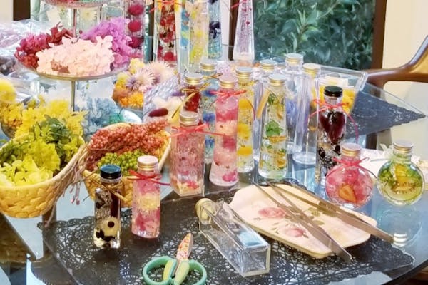 静岡・伊東・ハーバリウム】花と香りに癒されて＜人気のアロマワックス