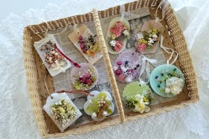 静岡・伊東・ハーバリウム】花と香りに癒されて＜人気のアロマワックス