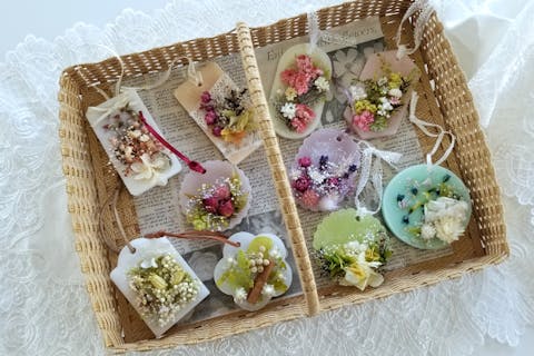静岡・伊東・ハーバリウム】花と香りに癒されて＜人気のアロマワックス
