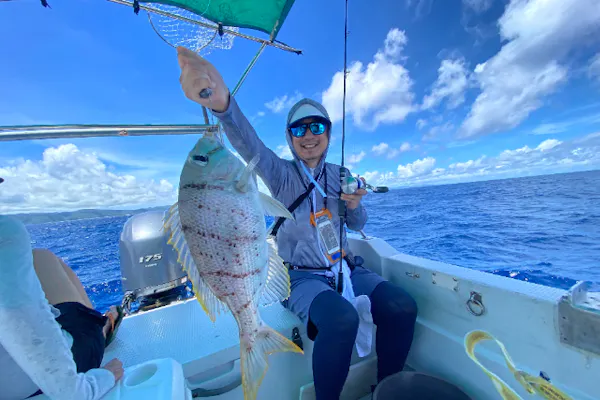 沖縄北部・船釣り】地元漁師と一緒に沖縄の県魚グルクン（タカサゴ