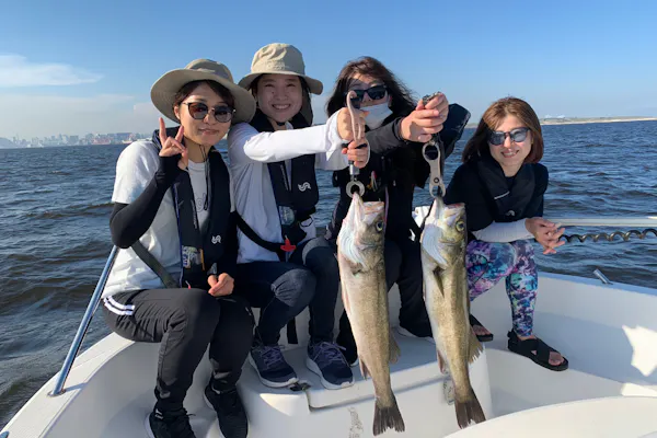浅草 勝どき 完全貸切で半日船釣り体験 東京湾で旬の魚を釣ろう 釣った魚を持ち込める飲食店紹介可 アソビュー