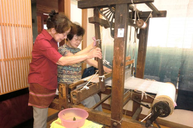 1日 機織り体験 石川 70cm 00年の歴史に触れる シンプルな味わい深さをハンドメイド アソビュー